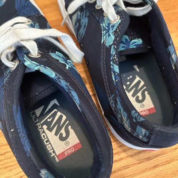 Vans Blue Floral Ultracush Pro Sneakers Size M 7.5. W 9 - Picture 8 of 11